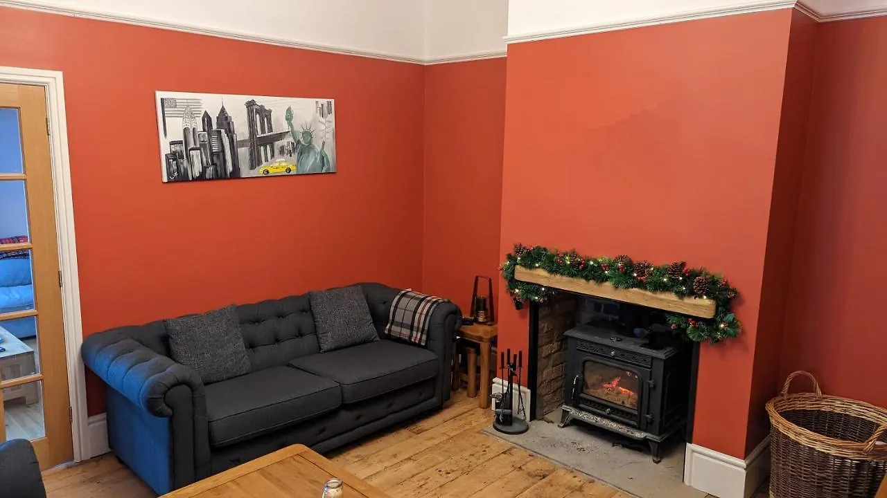 Villa Cheltenham Large House With Gym, Bar & Hot Tub Golden Valley United Kingdom